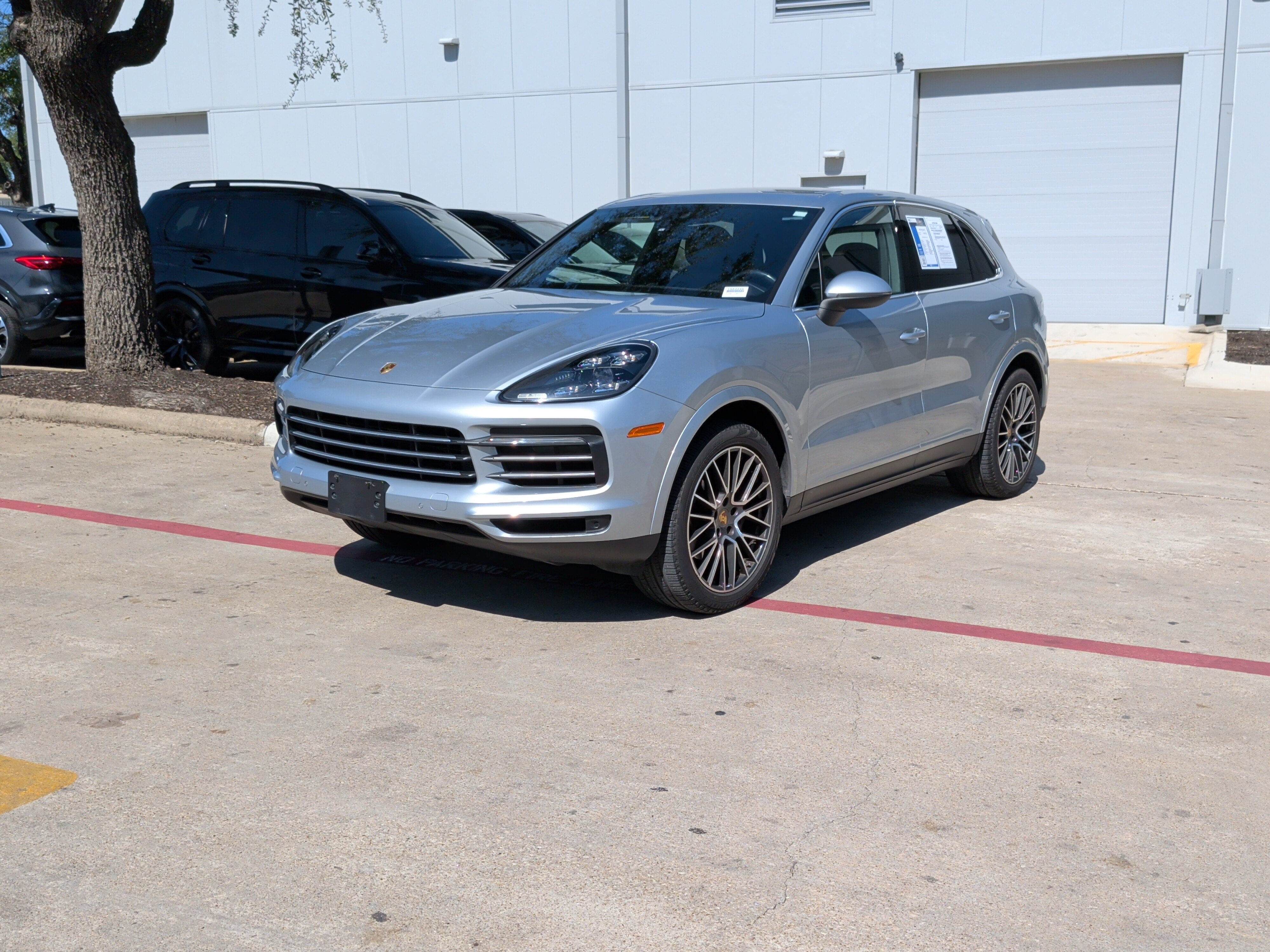 Used 2020 Porsche Cayenne AWD/4WD image 5