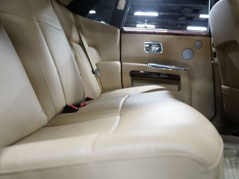 Used 2010 Rolls-Royce Ghost RWD image 40
