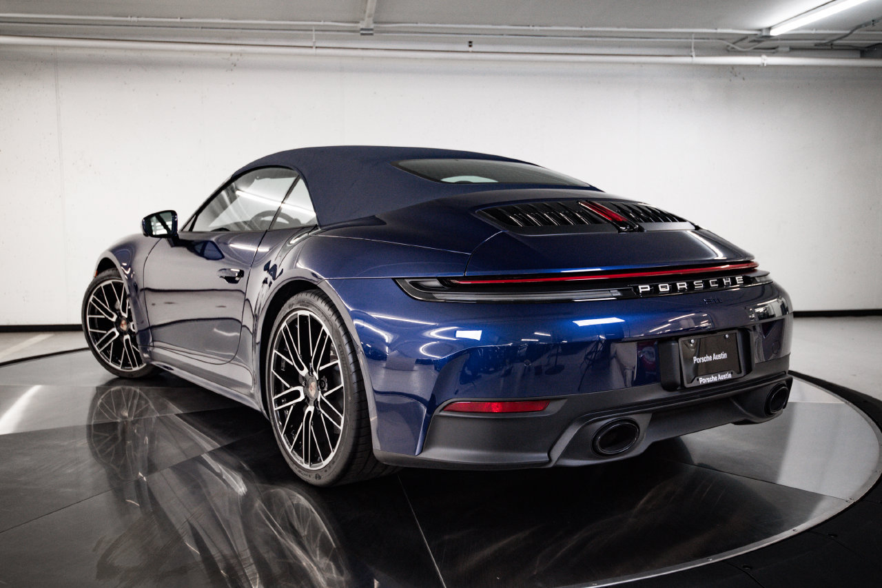 Certified 2026 Porsche 911 Carrera RWD image 3