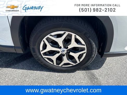Used 2024 Subaru Forester Premium AWD/4WD image 12