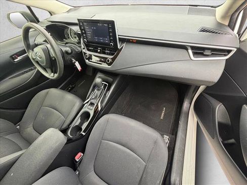 Used 2020 Toyota Corolla LE image 20