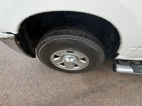 Used 2016 RAM 2500 Tradesman w/ Chrome Appearance Group image 9