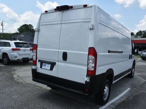 Used 2021 RAM ProMaster 2500 w/ Convenience Group FWD image 6