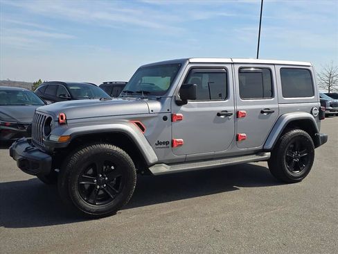 Used 2018 Jeep Wrangler Unlimited Sport image 7