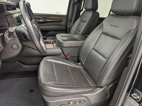 Used 2022 GMC Yukon XL Denali image 5