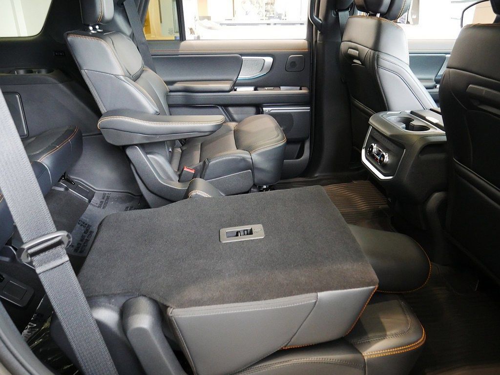 New 2027 Ford Expedition Tremor w/ Driver's Package AWD/4WD image 31