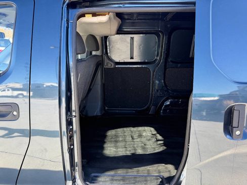 Used 2017 Chevrolet City Express LT w/ Technology Package image 21