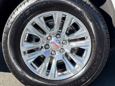 Used 2024 GMC Yukon XL Denali w/ LPO, Floor Liner Package AWD/4WD image 40