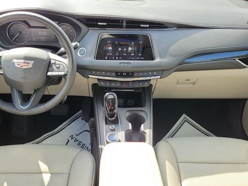 Used 2023 Cadillac XT4 Premium Luxury w/ Enhanced Visibility Package FWD image 16