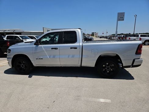 Used 2026 RAM 1500 Express AWD/4WD image 3