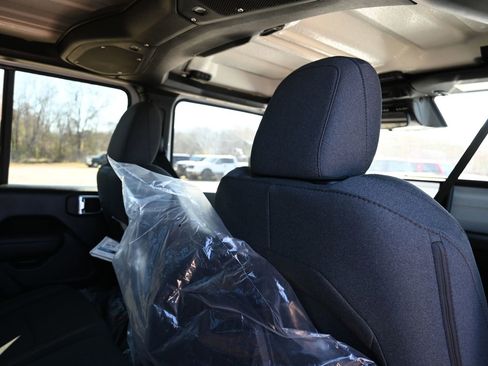 New 2026 Jeep Gladiator Sport image 22