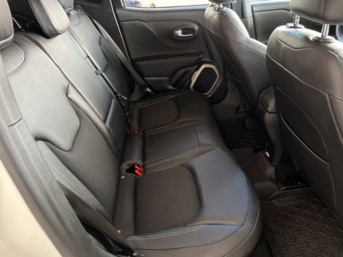 Used 2017 Jeep Renegade Trailhawk image 10