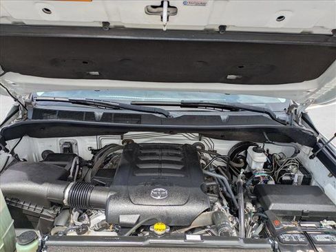 Used 2017 Toyota Tundra Limited w/ Limited Premium Package AWD/4WD image 24