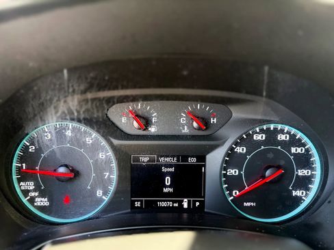 Used 2022 Chevrolet Equinox LS image 44