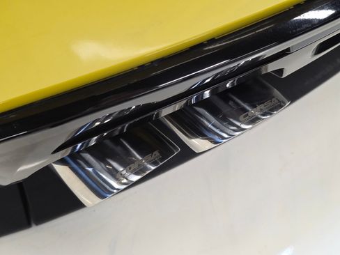 Used 2017 Chevrolet Camaro SS RWD image 7