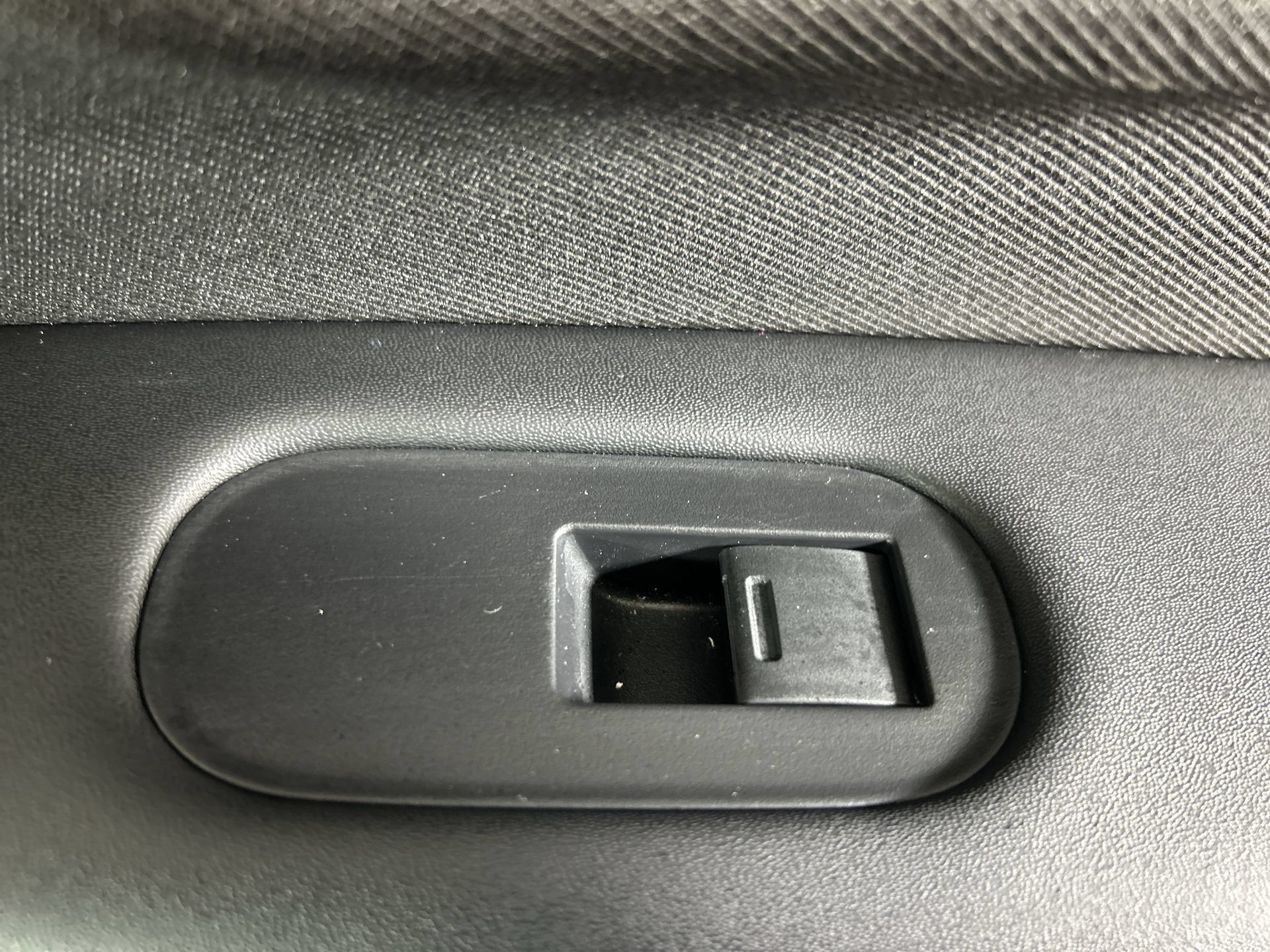 Used 2019 Honda HR-V LX image 57