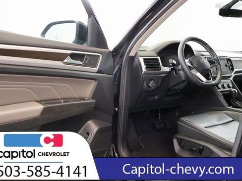 Used 2023 Volkswagen Atlas SE image 9