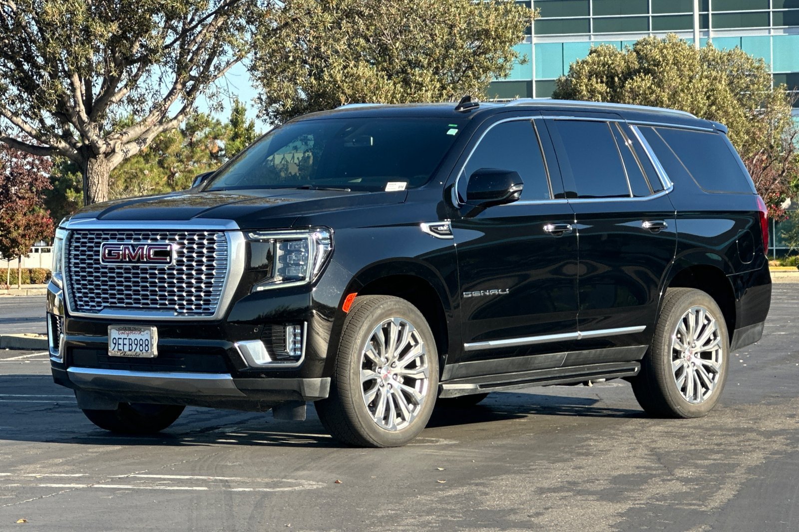 Used 2021 GMC Yukon Denali AWD/4WD image 8