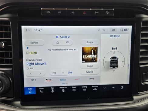 Used 2024 Ford F150 Lariat w/ FX4 Off-Road Package image 15