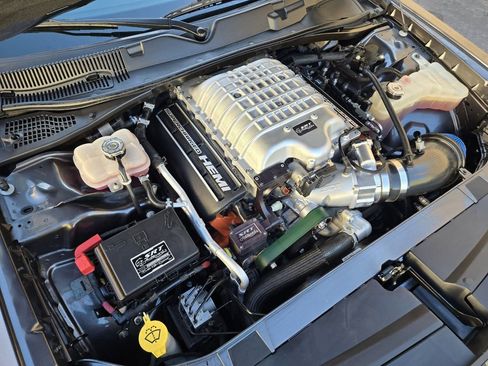 Used 2020 Dodge Challenger SRT Hellcat image 15