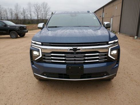 New 2026 Chevrolet Suburban Premier image 8