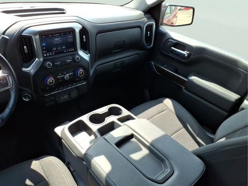 Certified 2022 Chevrolet Silverado 1500 RST AWD/4WD image 15