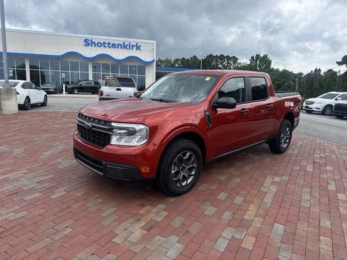 Used 2024 Ford Maverick XLT FWD image 1