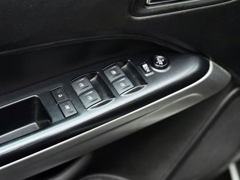 Used 2019 Chevrolet Colorado LT w/ LT Convenience Package image 11