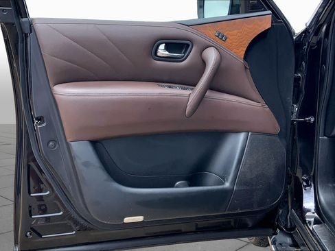 Used 2015 INFINITI QX80 4WD w/ Limited Package image 22