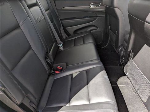 Used 2022 Jeep Grand Cherokee Limited image 21