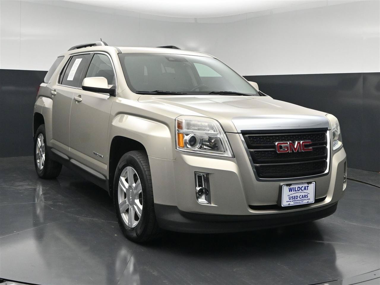 Used 2015 GMC Terrain SLT w/ Safety Package FWD image 1