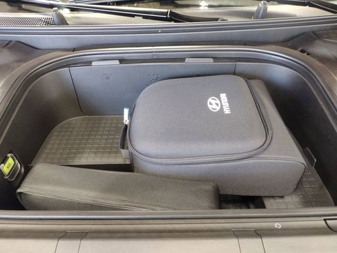 New 2026 Hyundai Ioniq 9 SEL image 6