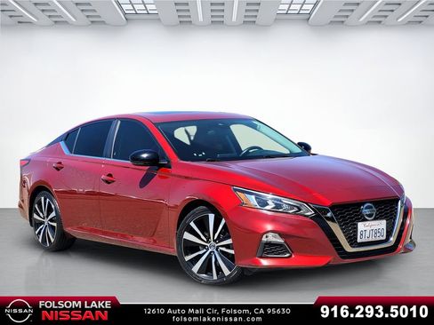 Used 2020 Nissan Altima 2.5 SR w/ Premium Package FWD image 1