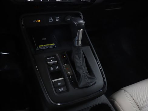 Used 2024 Honda CR-V EX-L image 25