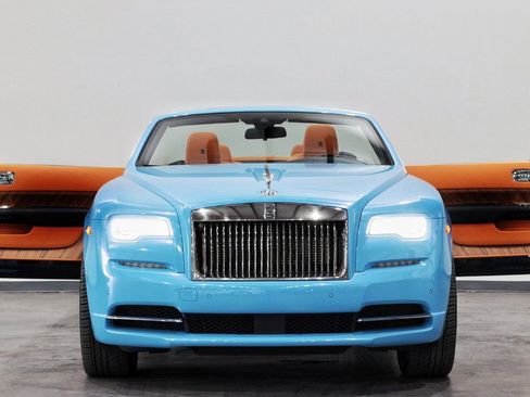 Used 2017 Rolls-Royce Dawn image 6