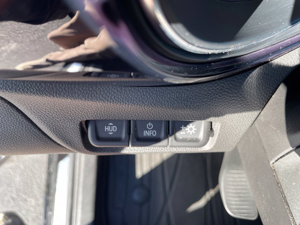 Used 2021 Buick Encore GX Essence AWD/4WD image 35