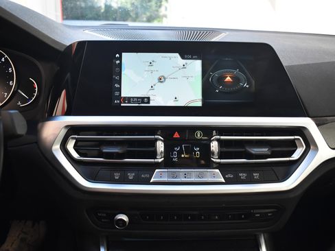 Used 2020 BMW 330i xDrive Sedan w/ Driving Assistance Package image 31