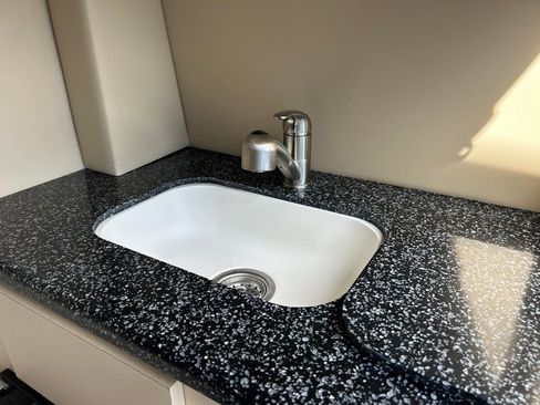 Used 2020 Mercedes-Benz Sprinter 3500 image 11