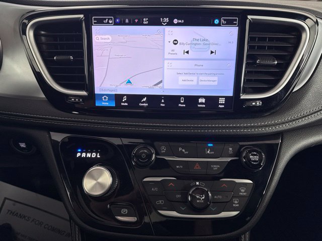 Used 2025 Chrysler Pacifica Limited FWD image 15