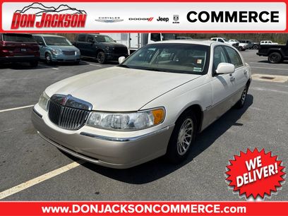Used 2001 Lincoln Town Car Signature