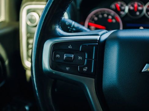 Used 2021 Chevrolet Silverado 1500 LT image 14