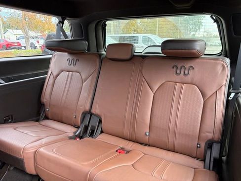 Used 2022 Ford Expedition Max King Ranch image 5