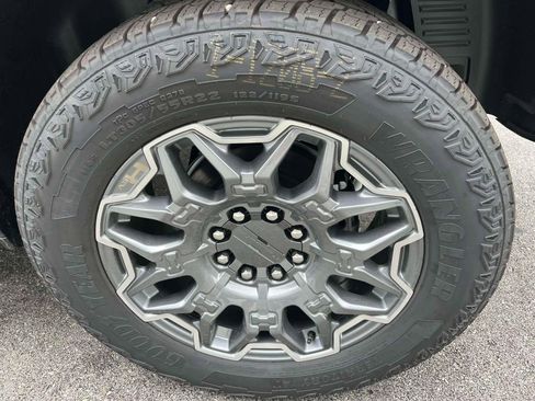 New 2025 GMC Hummer EV 3X w/ Battery Pack, 24 Module Pack image 12