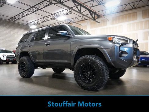 Used 2019 Toyota 4Runner SR5 Premium AWD/4WD image 1