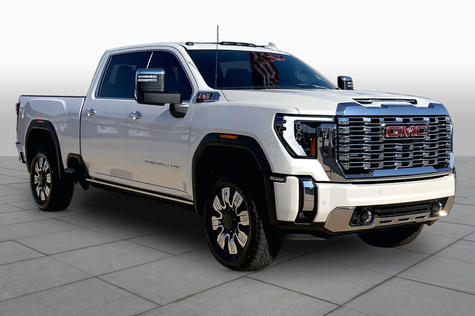 Certified 2025 GMC Sierra 2500 Denali w/ Denali Reserve Package AWD/4WD image 2