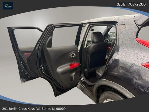 Used 2011 Nissan Juke SL w/ Sport Pkg image 28