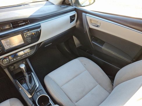 Used 2016 Toyota Corolla L image 16
