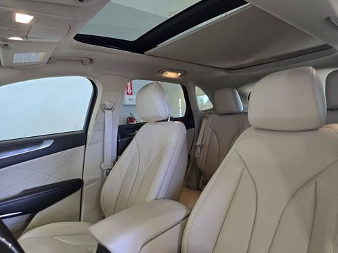 Used 2019 Lincoln MKC Reserve w/ MKC Climate Package FWD image 23