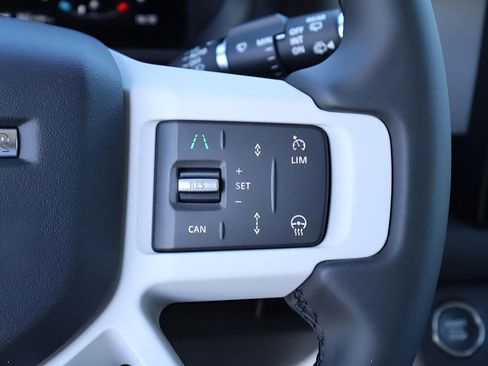 New 2025 Land Rover Defender 110 S AWD/4WD image 31