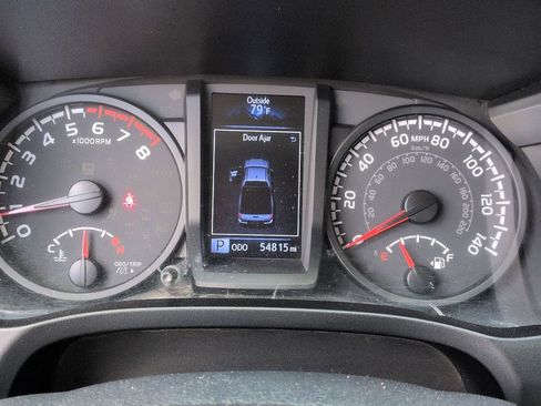 Used 2020 Toyota Tacoma SR AWD/4WD image 14